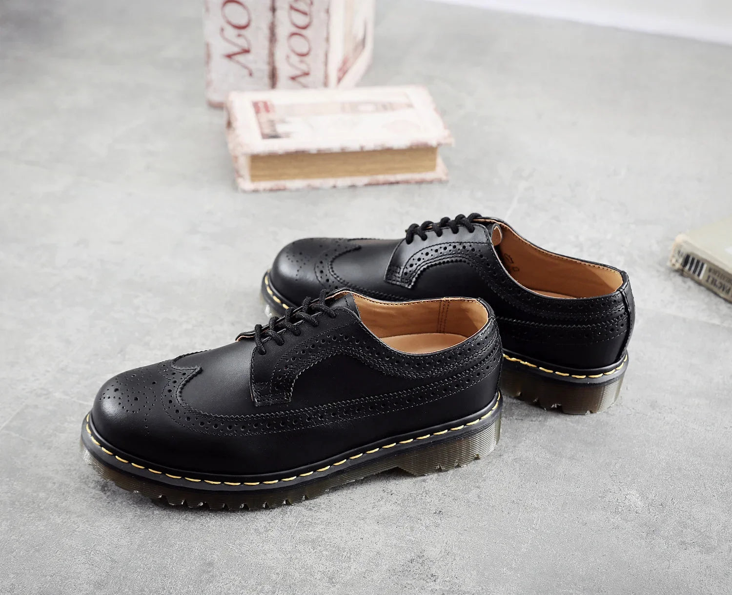 Hot Selling Men Casual Shoes High-quality Classic Business Formal Shoes Wedding Party Office Leather Shoes Big Sizes 35-46