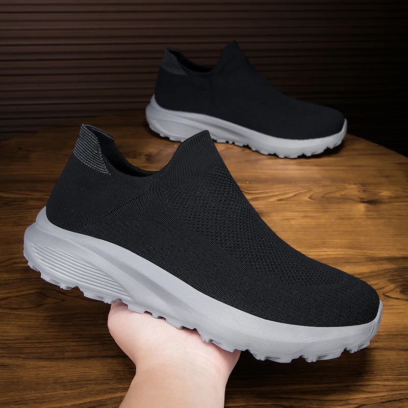 Outdoor Anti Slip Walking Men Shoes Summer Casual Sports Shoes Fashionable and Breathable Tennis Shoes Wide Foot Socks  Sneakers