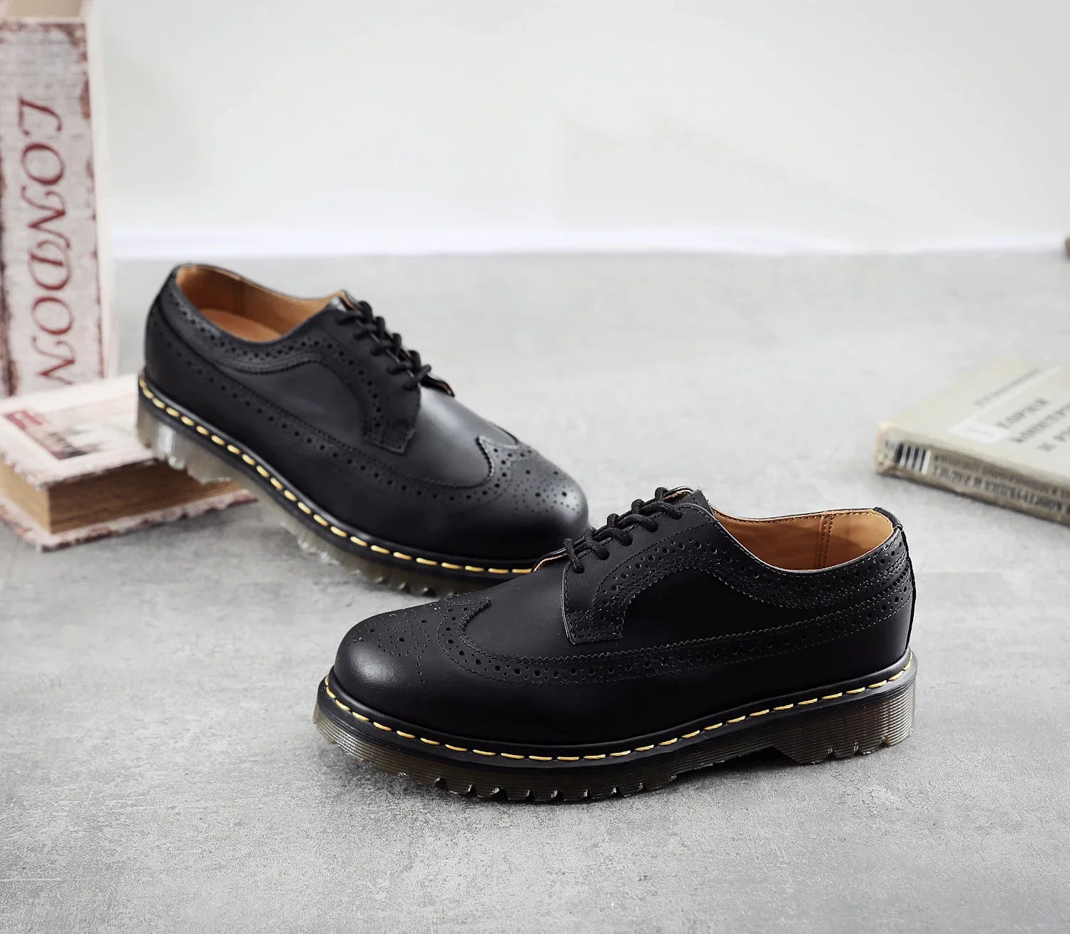 Hot Selling Men Casual Shoes High-quality Classic Business Formal Shoes Wedding Party Office Leather Shoes Big Sizes 35-46