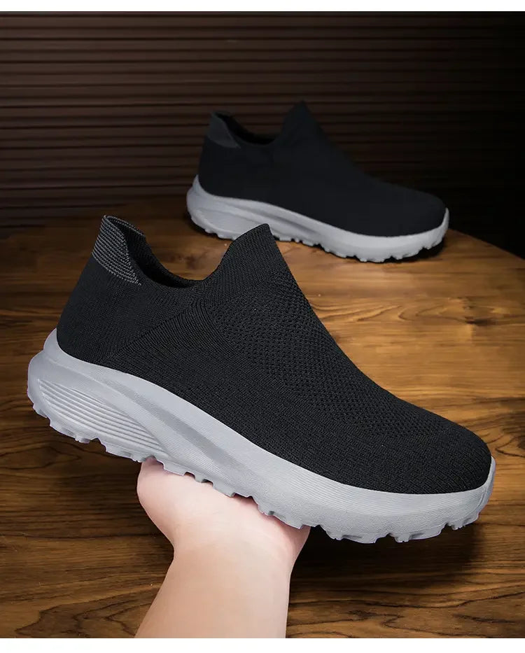Outdoor Anti Slip Walking Men Shoes Summer Casual Sports Shoes Fashionable and Breathable Tennis Shoes Wide Foot Socks  Sneakers