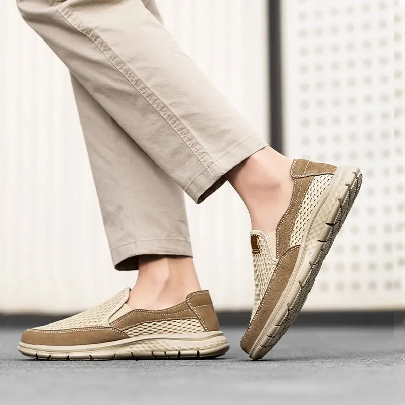 A slip-on loafers, suitable for men's summer breathable casual shoes, light walking shoes, better quality