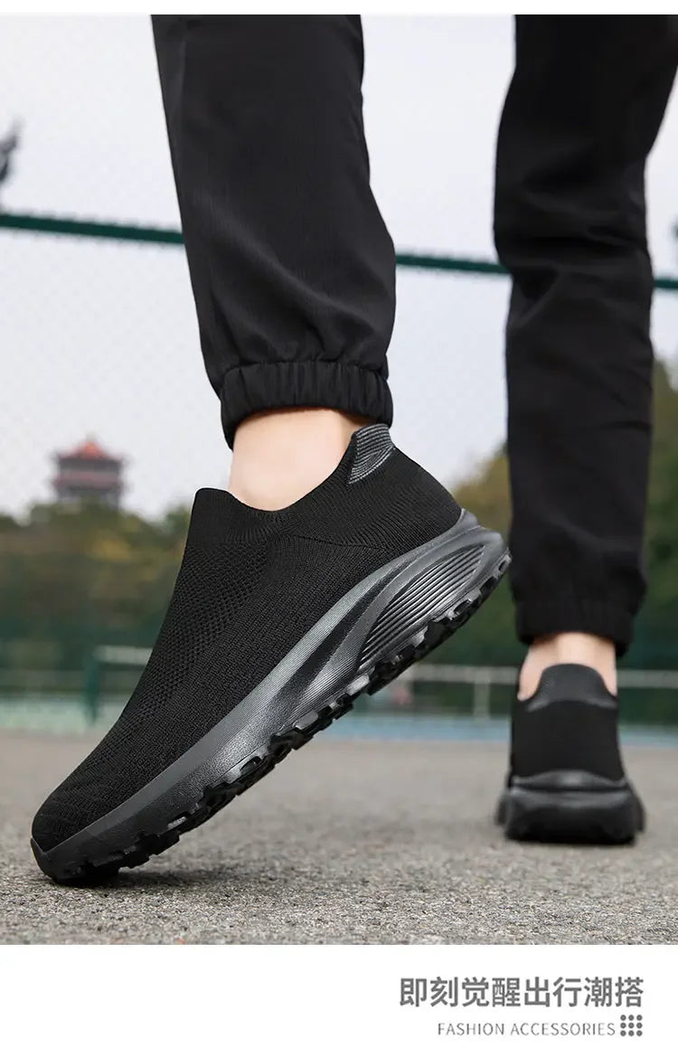 Outdoor Anti Slip Walking Men Shoes Summer Casual Sports Shoes Fashionable and Breathable Tennis Shoes Wide Foot Socks  Sneakers
