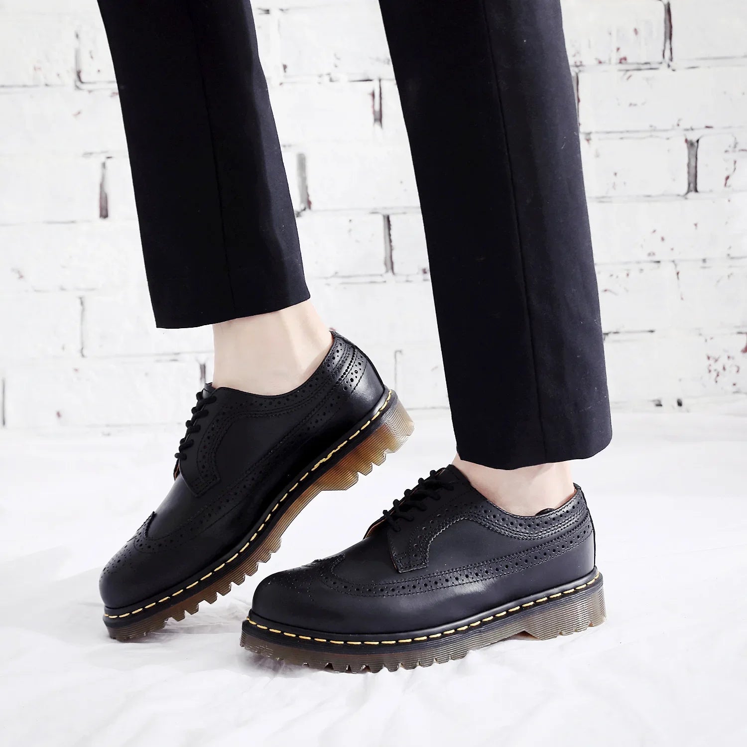 Hot Selling Men Casual Shoes High-quality Classic Business Formal Shoes Wedding Party Office Leather Shoes Big Sizes 35-46