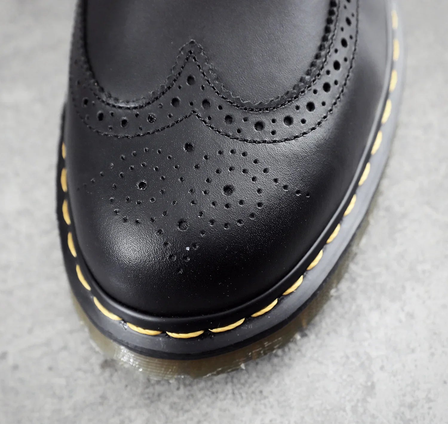 Hot Selling Men Casual Shoes High-quality Classic Business Formal Shoes Wedding Party Office Leather Shoes Big Sizes 35-46