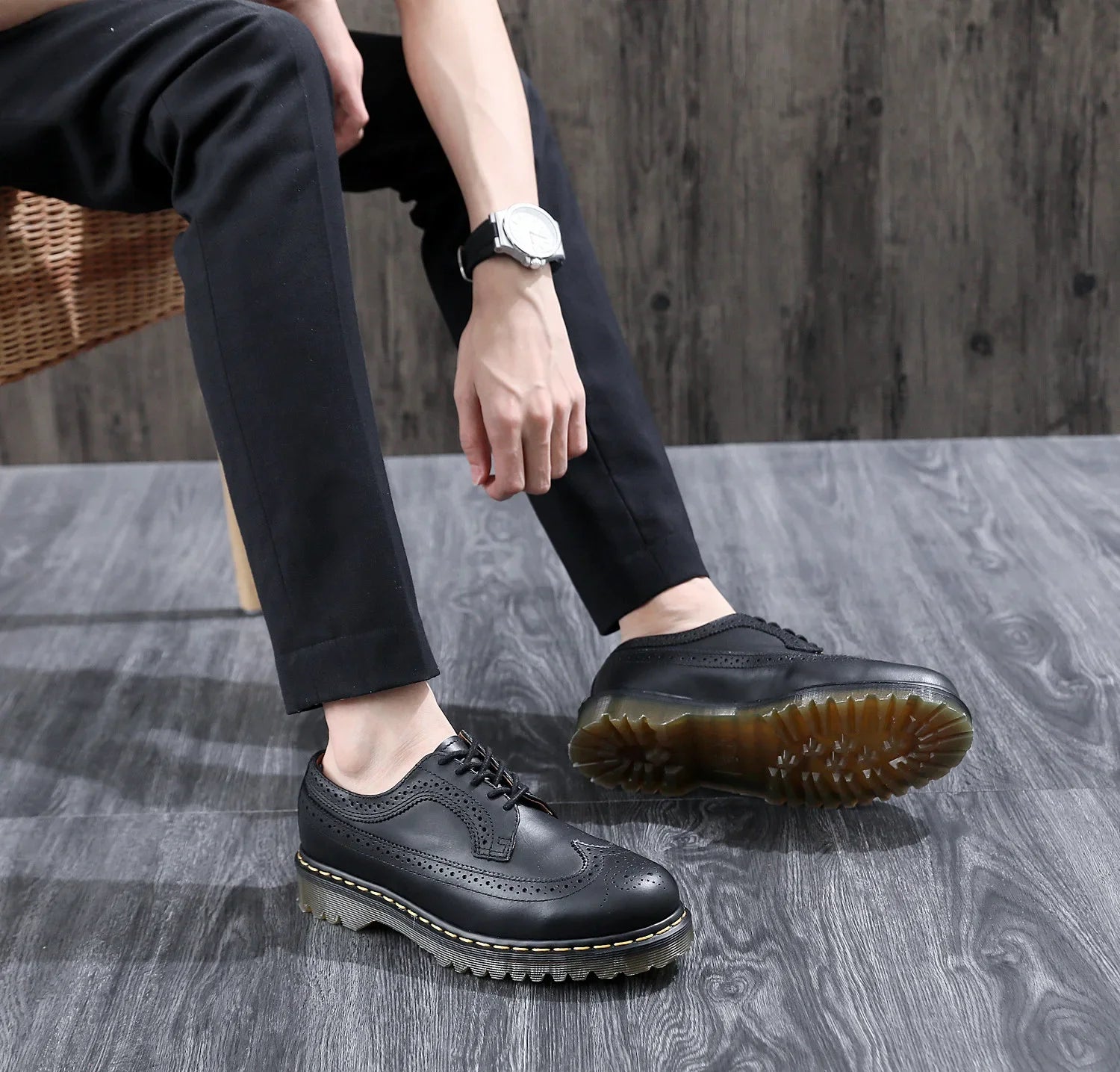 Hot Selling Men Casual Shoes High-quality Classic Business Formal Shoes Wedding Party Office Leather Shoes Big Sizes 35-46