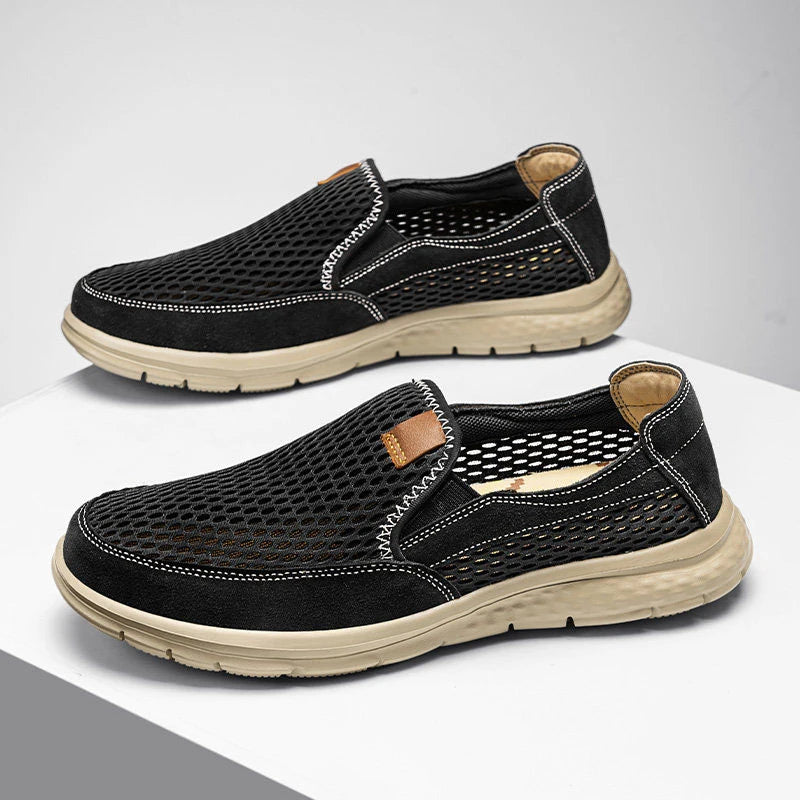 A slip-on loafers, suitable for men's summer breathable casual shoes, light walking shoes, better quality