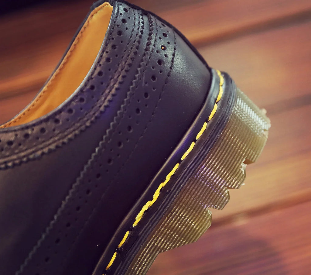 Hot Selling Men Casual Shoes High-quality Classic Business Formal Shoes Wedding Party Office Leather Shoes Big Sizes 35-46