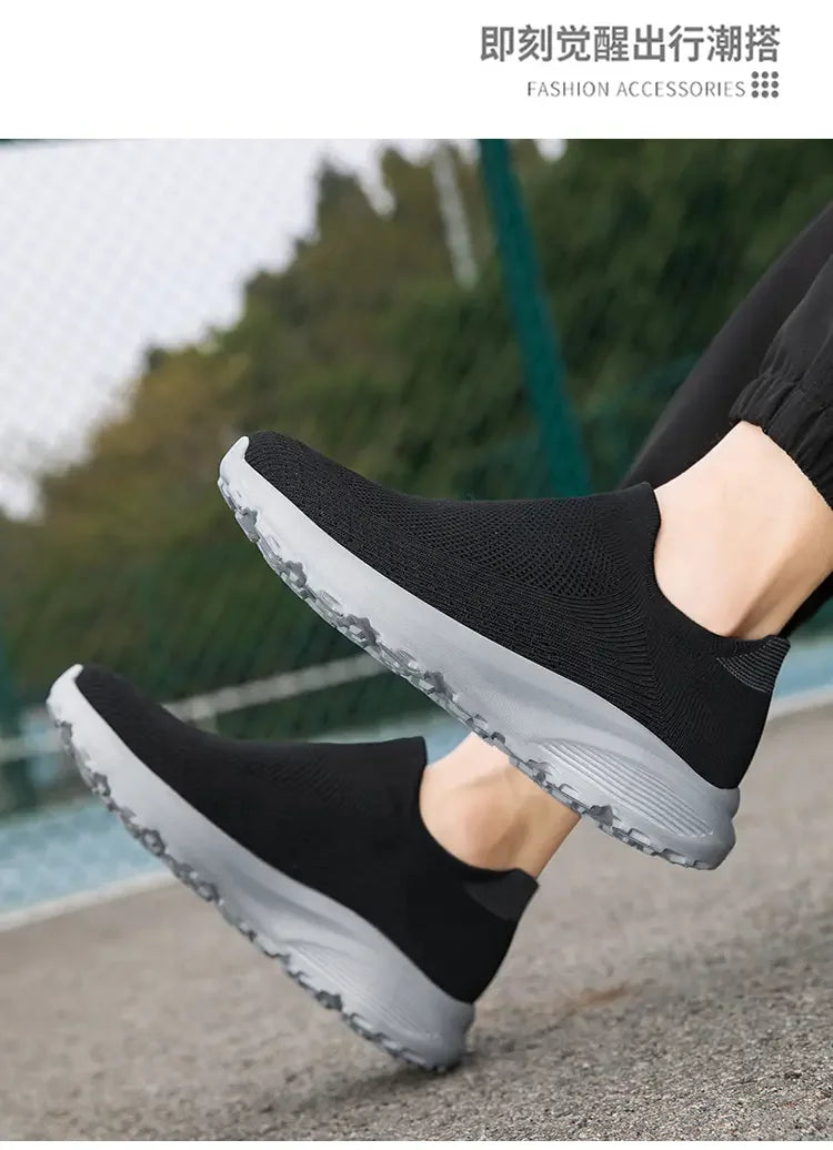 Outdoor Anti Slip Walking Men Shoes Summer Casual Sports Shoes Fashionable and Breathable Tennis Shoes Wide Foot Socks  Sneakers