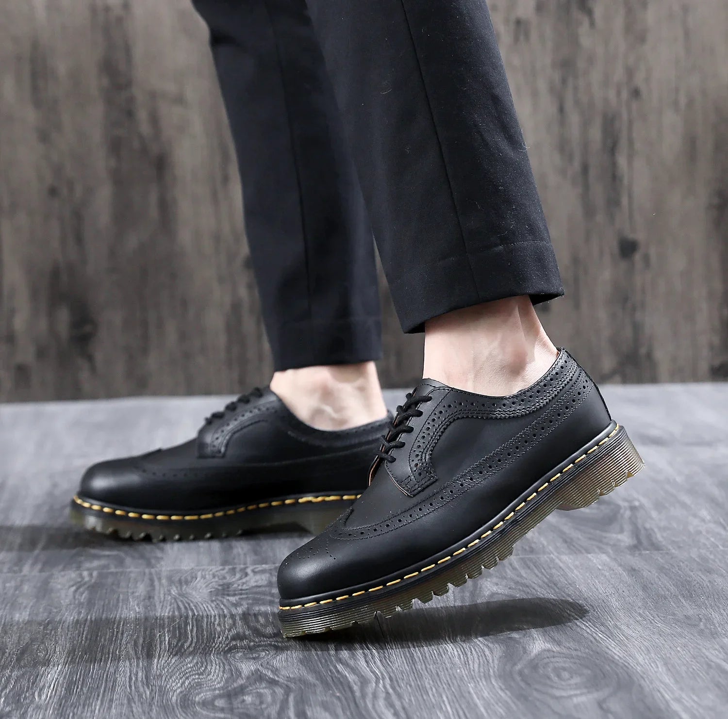Hot Selling Men Casual Shoes High-quality Classic Business Formal Shoes Wedding Party Office Leather Shoes Big Sizes 35-46