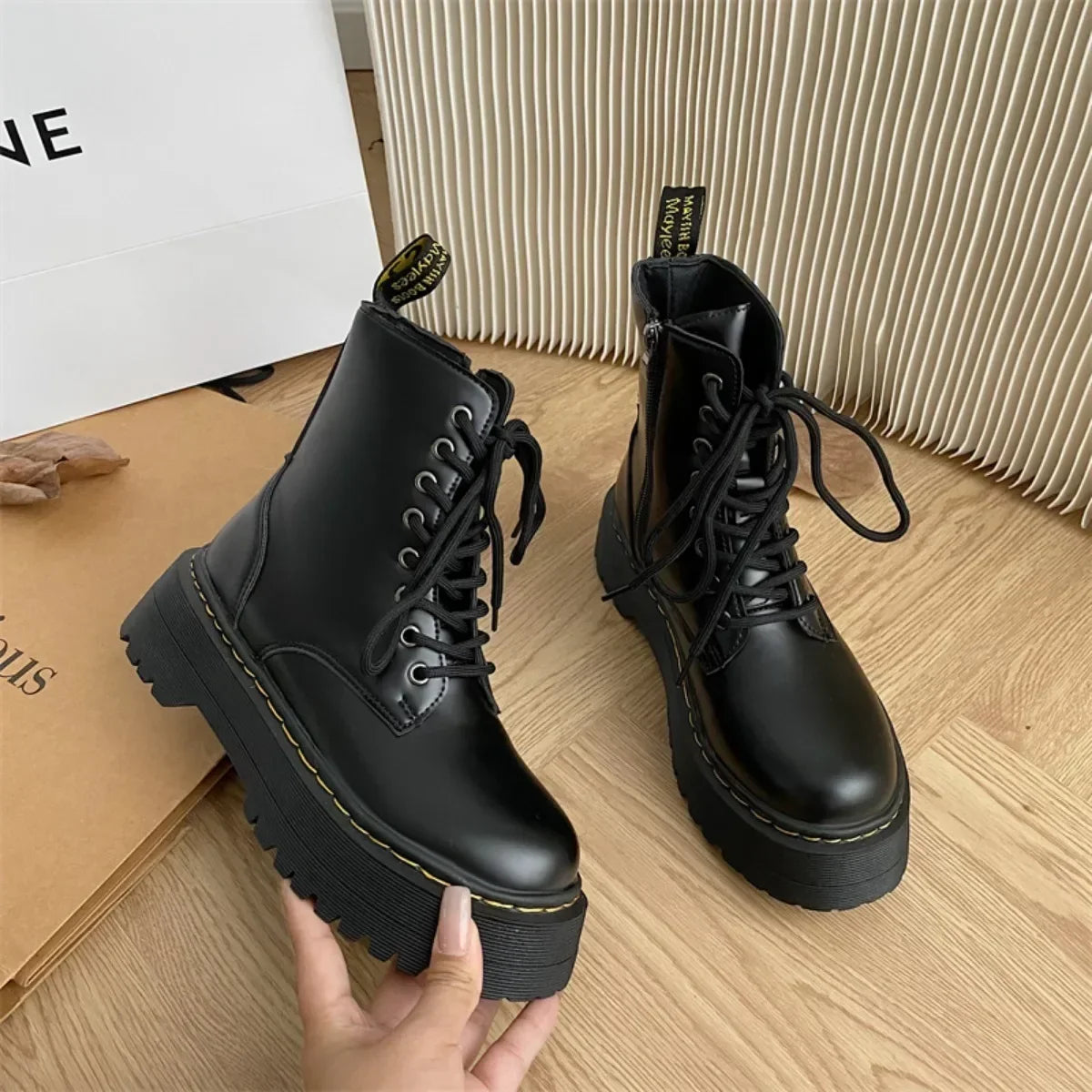 New Women Motorcycle Boots Casual Shoes Woman Leather Minimalist Classic Punk Female Goth Shoes Platform Boots Women Botas Mujer